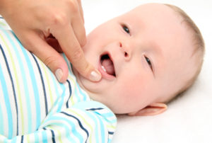 baby-first-teeth